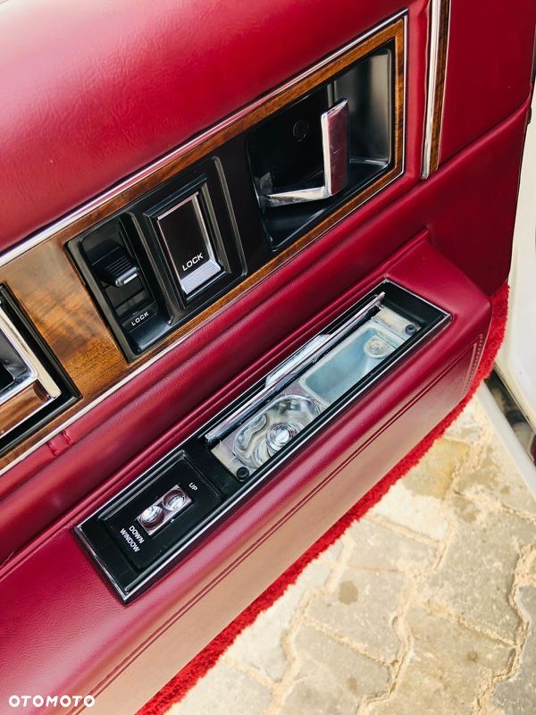 Cadillac Deville 4.9 STD - 14