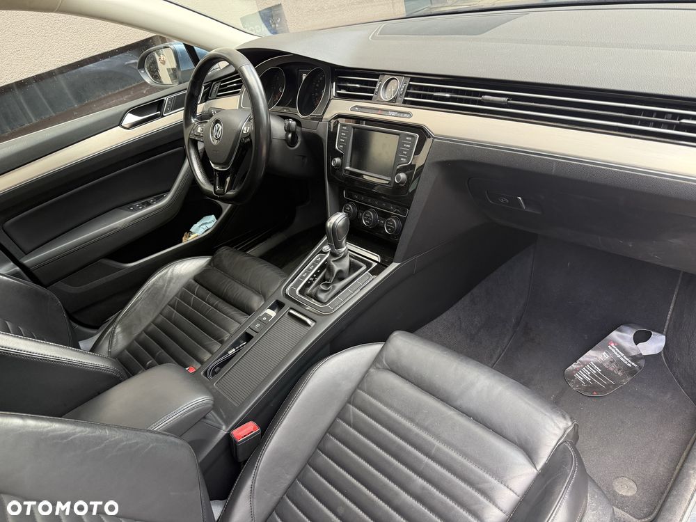 Volkswagen Passat - 7