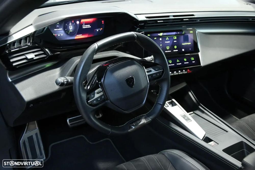 Peugeot 408 1.2 PureTech GT EAT8 - 32