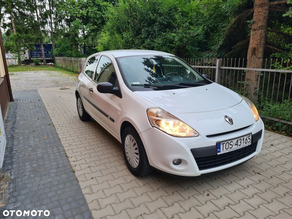 Renault Clio - 9