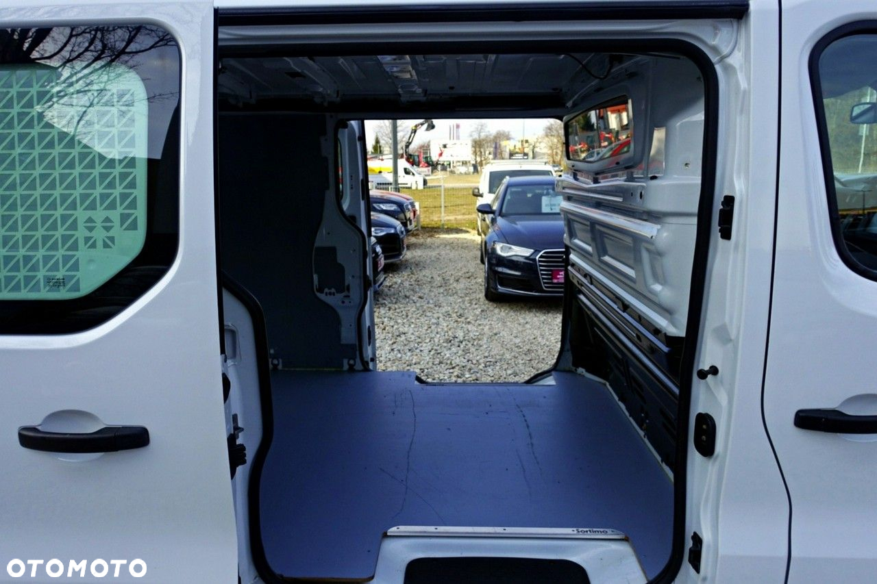 Opel Vivaro - 14
