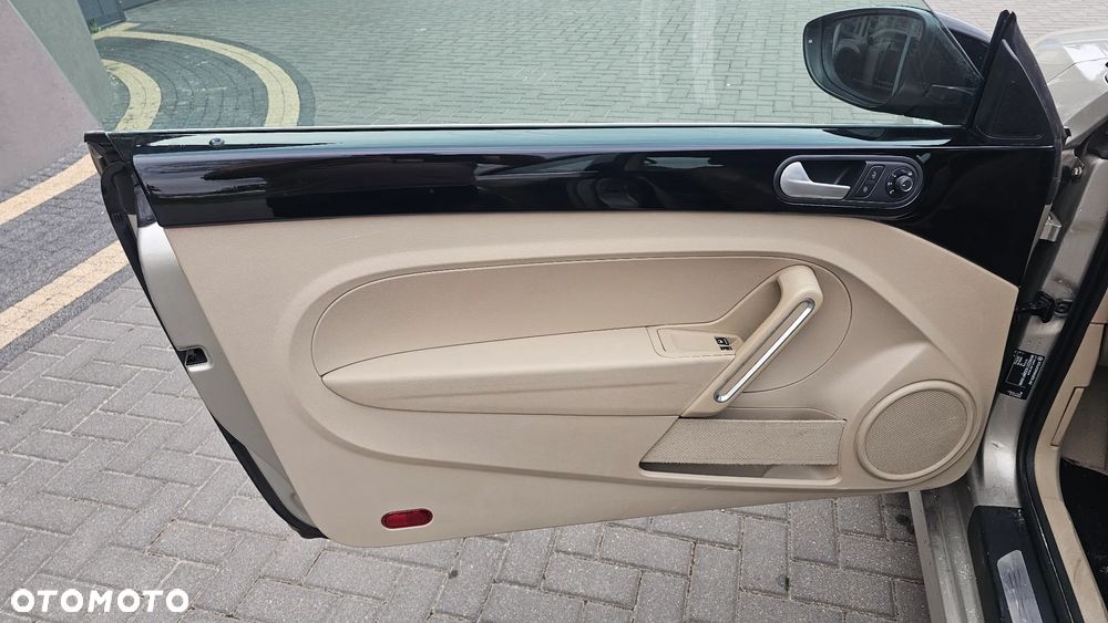 Volkswagen Beetle 1.4 TSI BMT Design DSG - 23