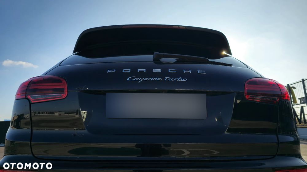 Porsche Cayenne Turbo - 4