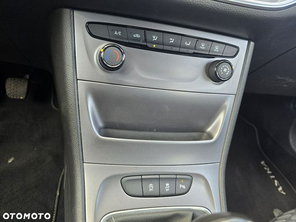 Opel Astra 1.4 Turbo Dynamic - 19