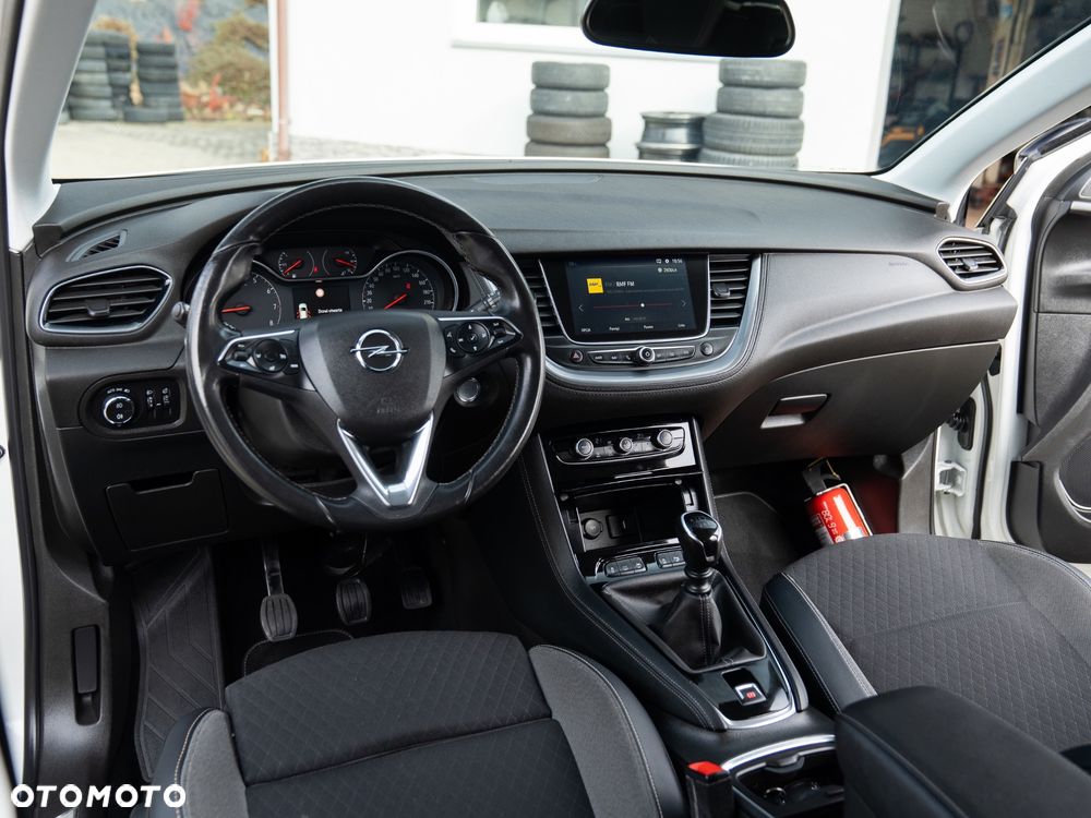 Opel Grandland X 1.2 Start/Stop Business Edition - 29