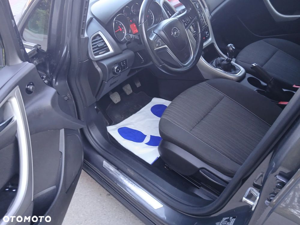 Opel Astra 1.6 Design Edition - 18