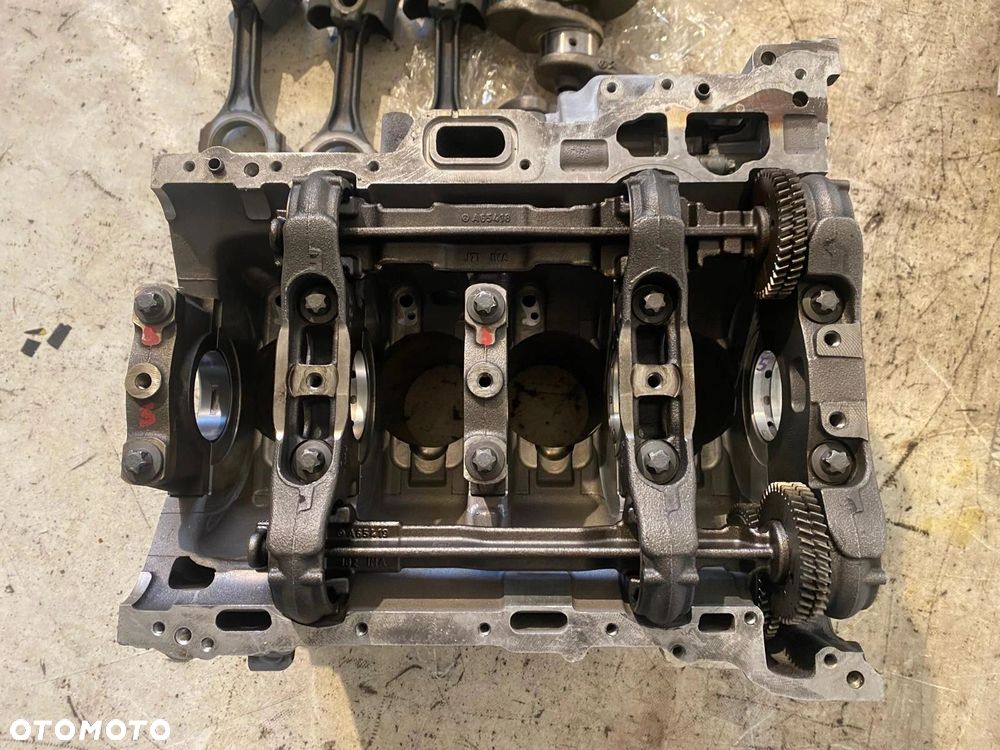 SILNIK GOŁY SŁUPEK MERCEDES BENZ 654920 2.2 CDI - 12