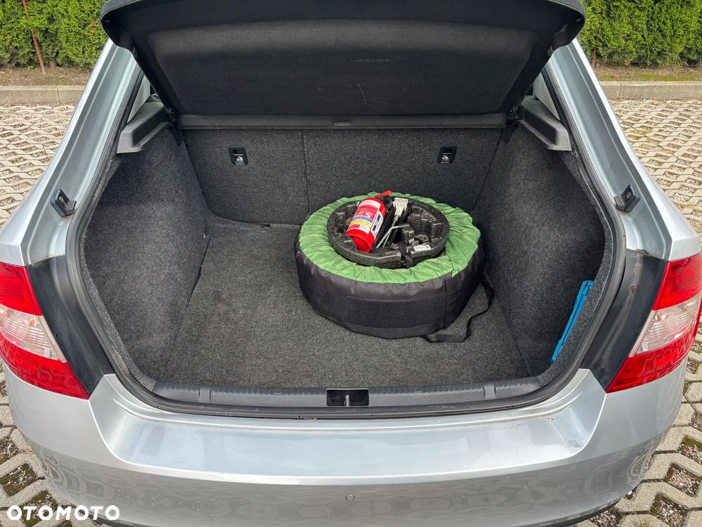 Skoda RAPID 1.2 TSI Ambition - 14