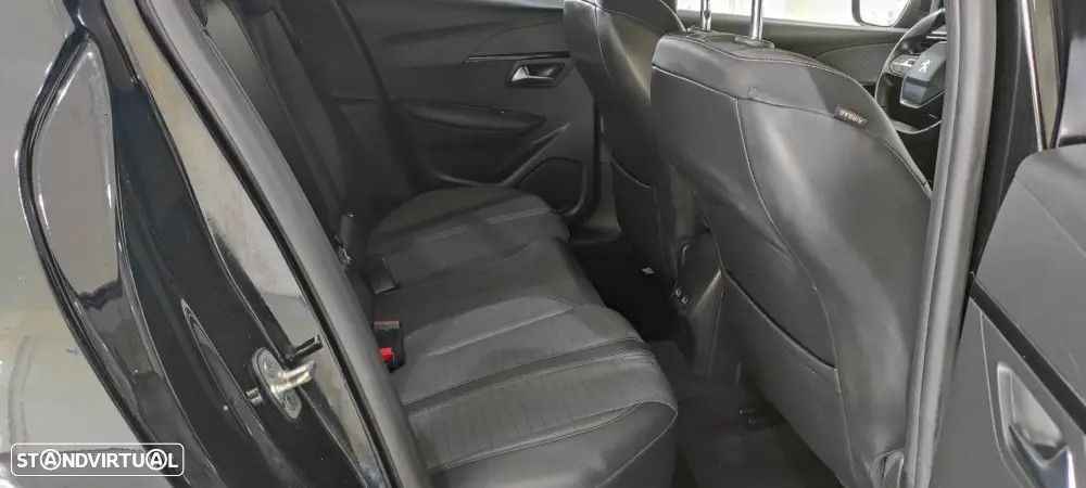 Peugeot 208 1.2 PureTech Allure - 21