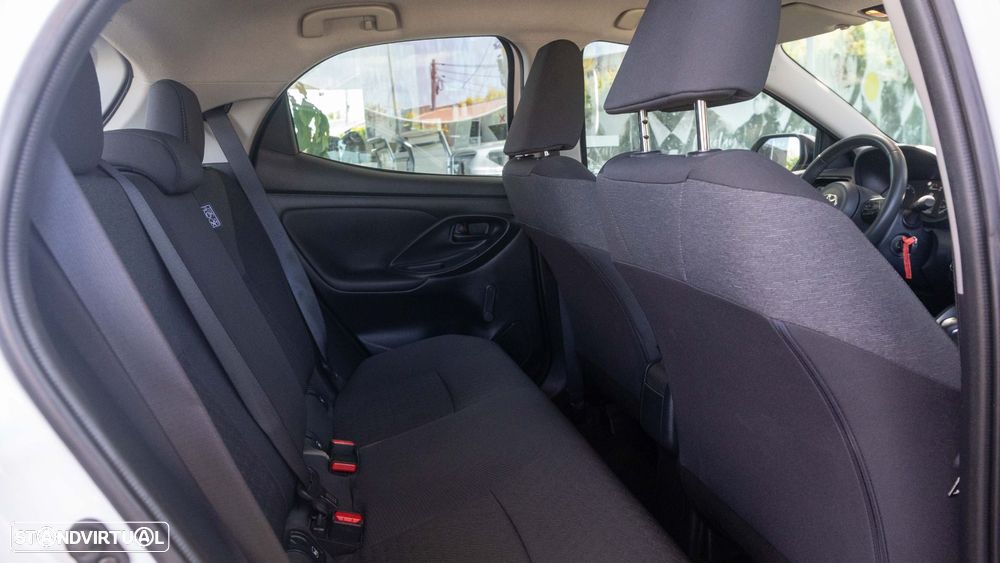 Toyota Yaris 1.5 HDF Comfort Plus - 8