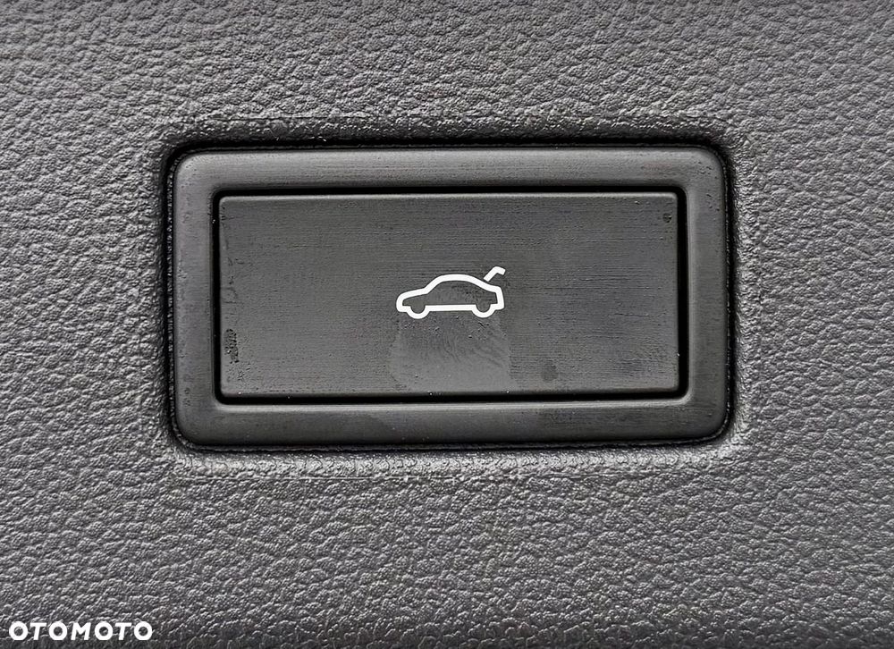 Volkswagen T-Roc 1.5 TSI R-Line DSG - 9