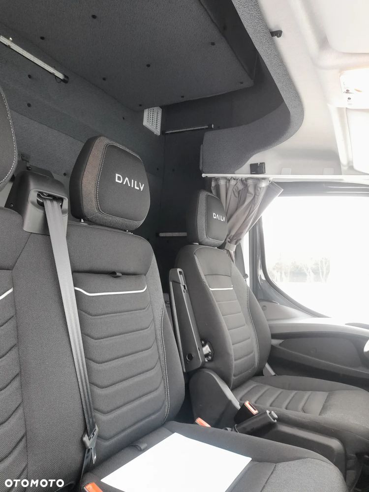 Iveco DAILY 70C18 72C18 --NOWY-- dmc 7,2T 180Koni MROŹNIA -20+30 ZASILANIE ZEWNETRZNE chłodnia kontener SYPIALNIA  model PRZED liftingiem!!! bez radarów bez wagi!!! POLSKI SALON -- NOWY-- GWARANCJA-- - 17