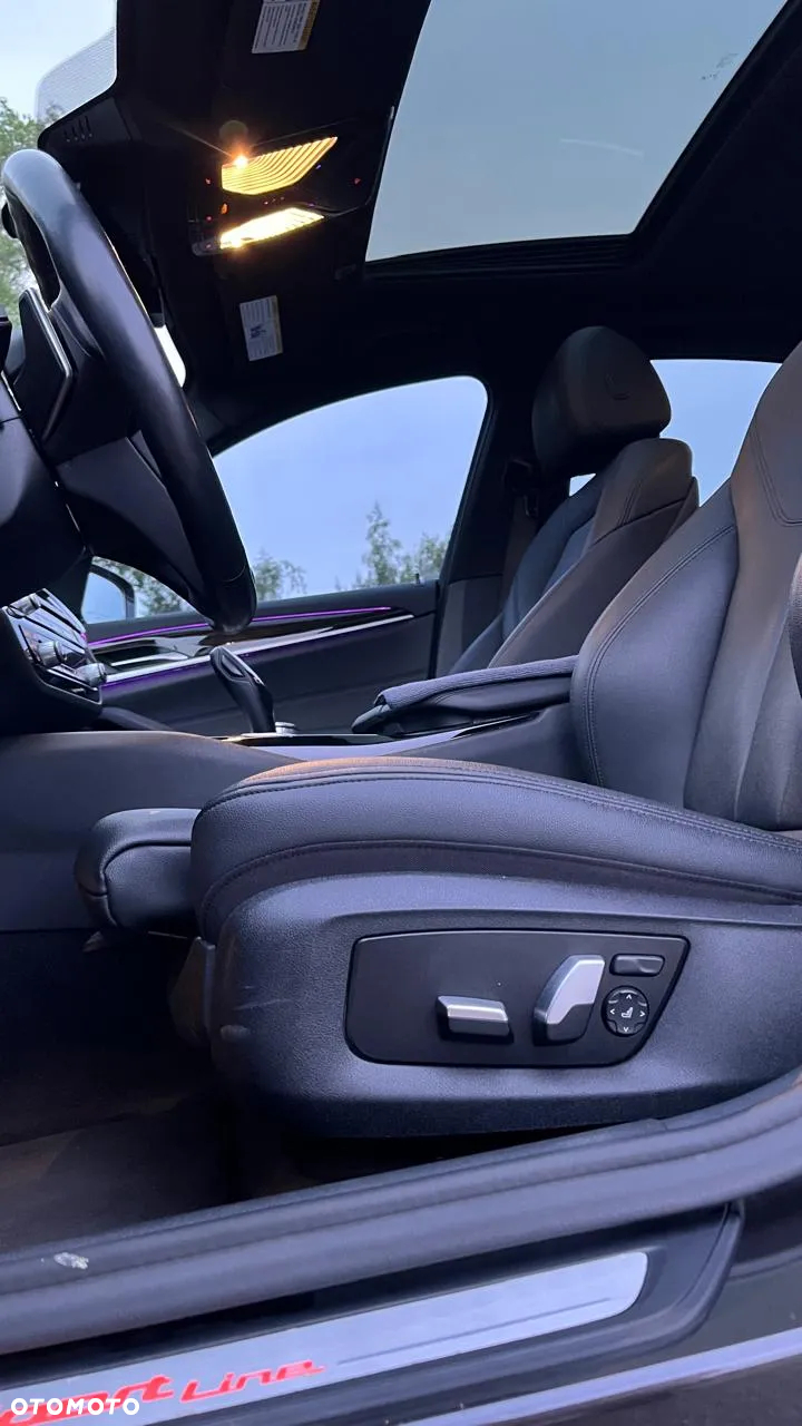BMW Seria 5 530i xDrive Luxury Line sport - 17