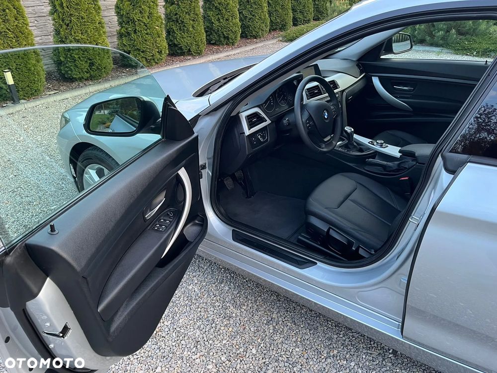 BMW 3GT 318d Modern Line - 25