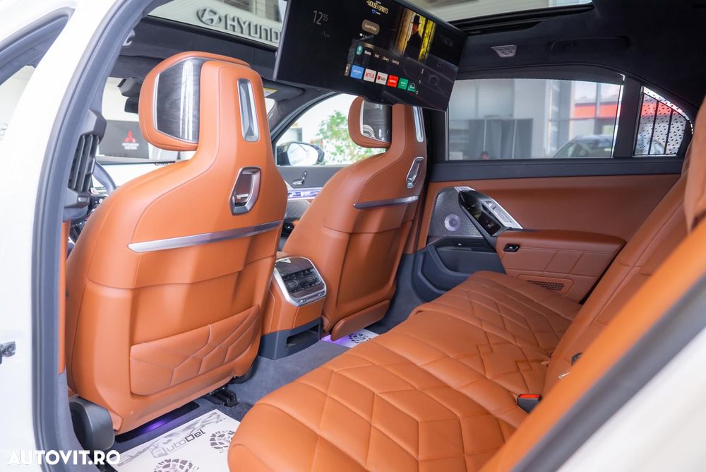 BMW Seria 7 750e xDrive AT PHEV - 31