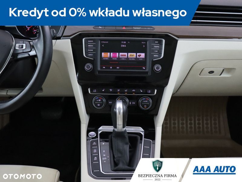 Volkswagen Passat Variant - 14