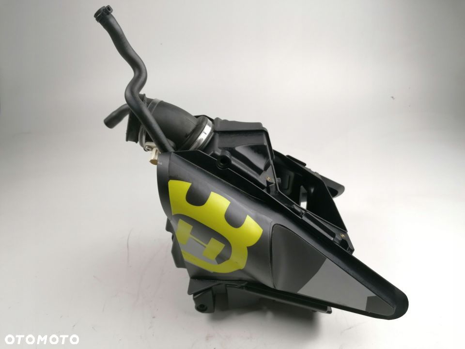HUSQVARNA 701 VITPILEN AIR BOX obudowa filtra - 4