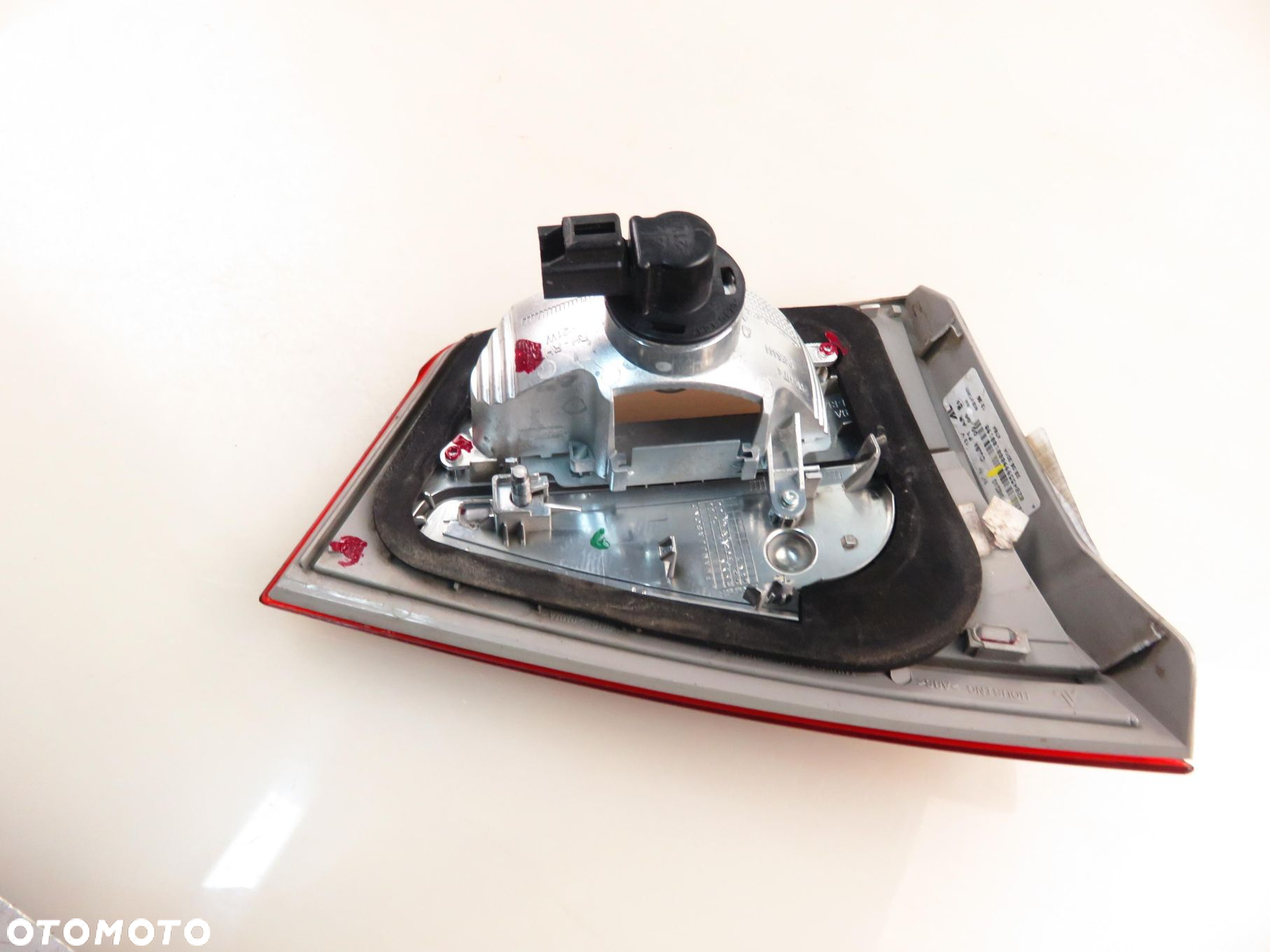 LAMPA PRAWA TYLNA KLAPA FORD B-MAX (JK) AV1113A602AG - 9