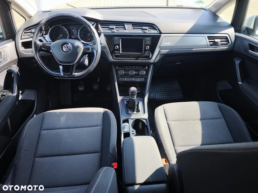 Volkswagen Touran 1.4 TSI BMT Comfortline - 23