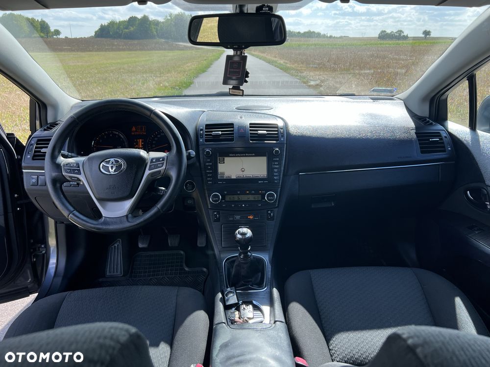 Toyota Avensis - 7