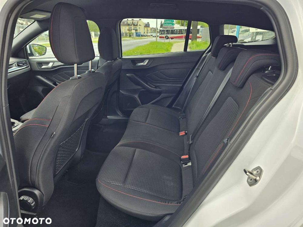 Ford Focus - 16