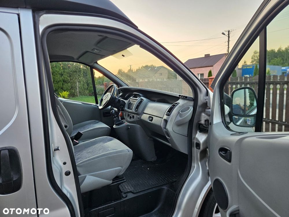 Opel Vivaro - 14