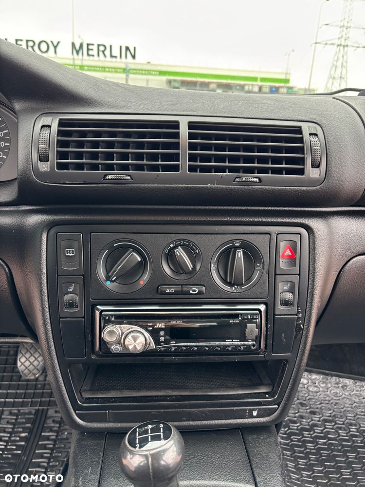 Volkswagen Passat - 19