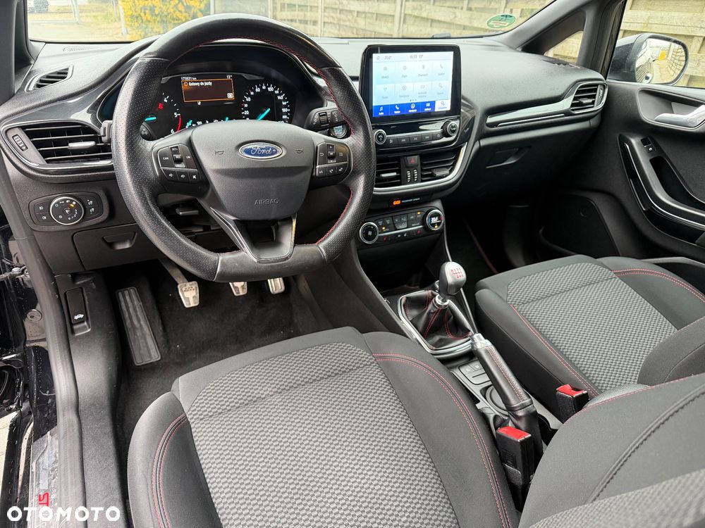 Ford Fiesta 1.5 TDCi S&S ST-LINE - 17