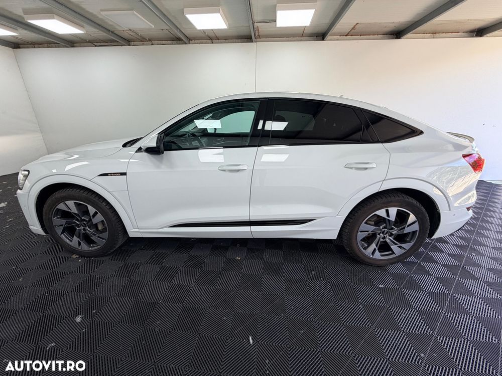 Audi e-tron 50 quattro S line - 11