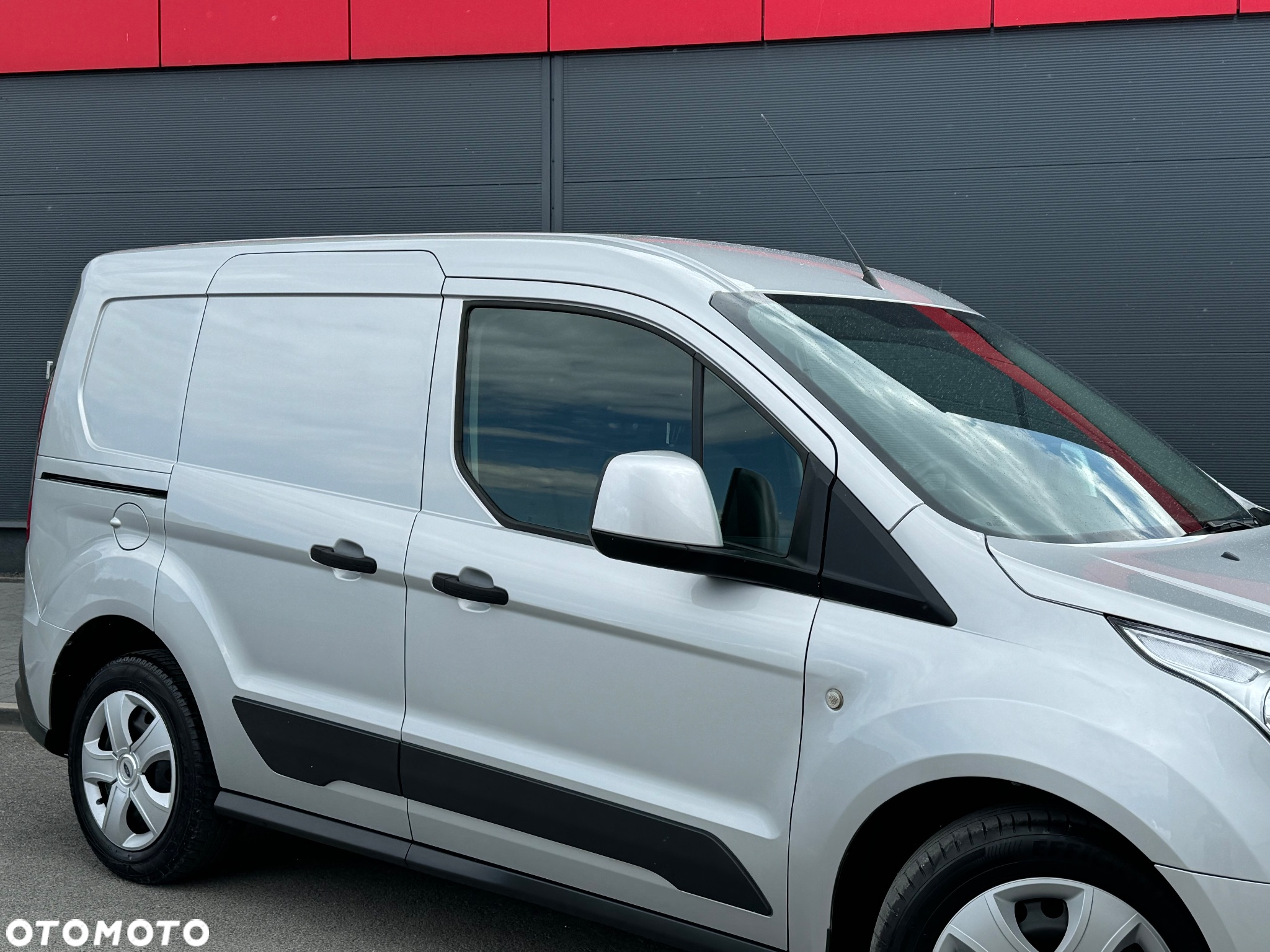 Ford Transit Connect - 14