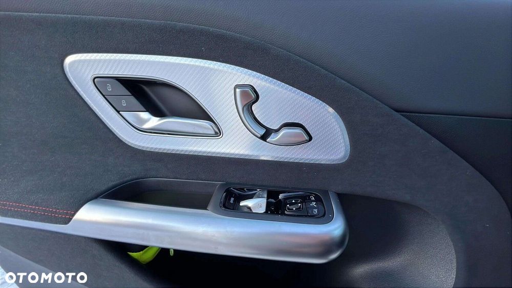 Mercedes-Benz CLA - 17