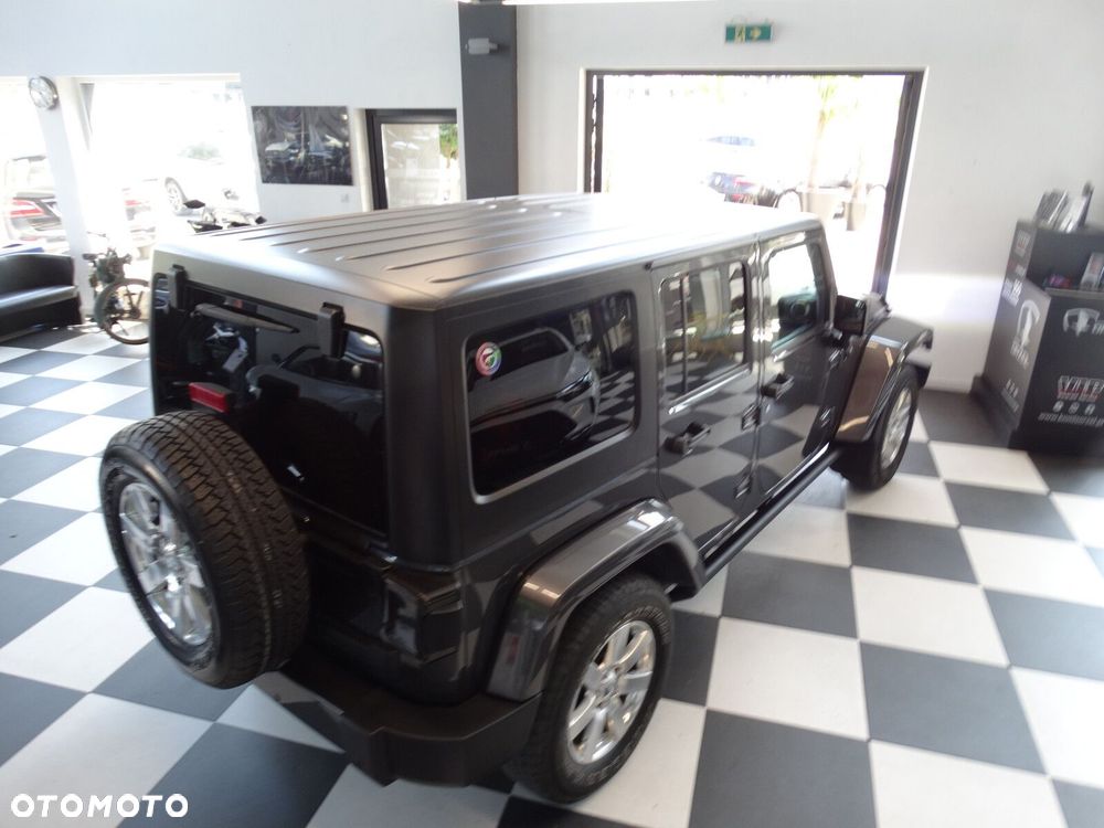 Jeep Wrangler - 8