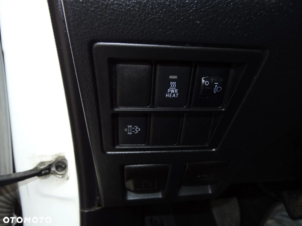 Toyota Hilux 2.4 D-4D Single Cab DLX 4x4 - 18