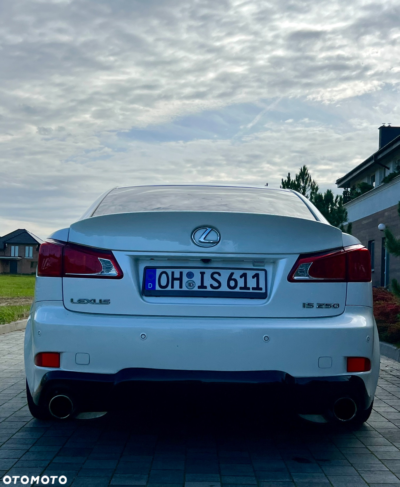Lexus IS - 12