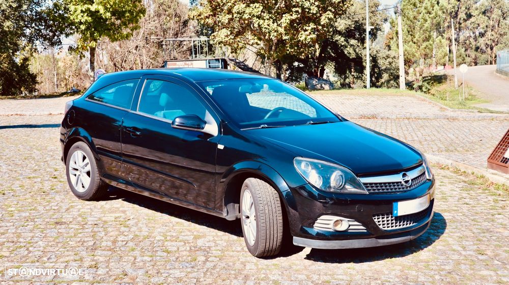 Opel Astra GTC 1.7 CDTi - 4