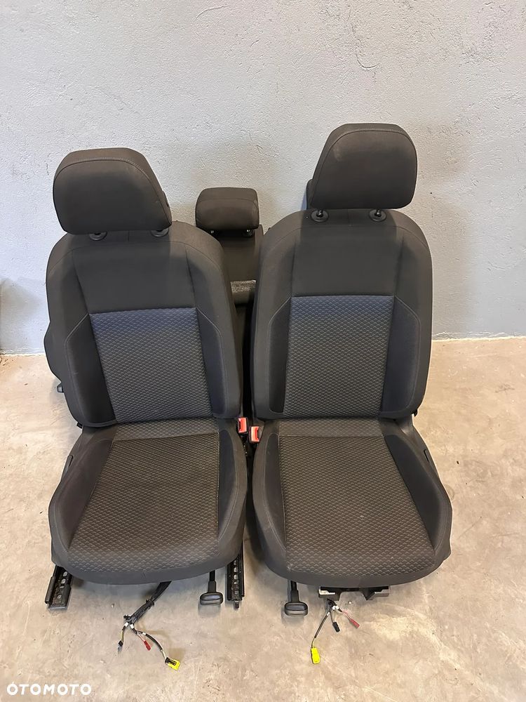 Fotele Kanapy VW Polo 2G 2G0 - 1