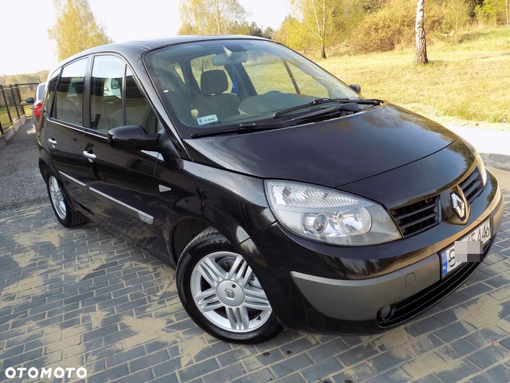 Renault Scenic 1.6 16V Luxe Privilege - 10