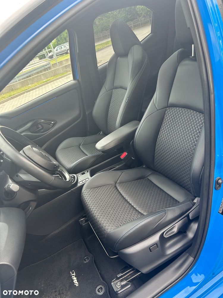 Toyota Yaris Hybrid 1.5 GR Sport - 33