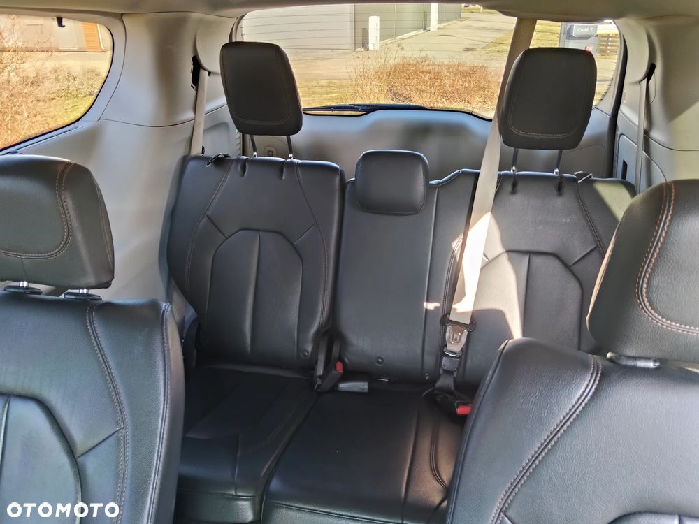 Chrysler Pacifica 2017