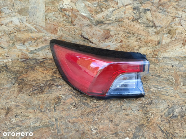 LAMPA LEWA TYŁ FORD KUGA MK3