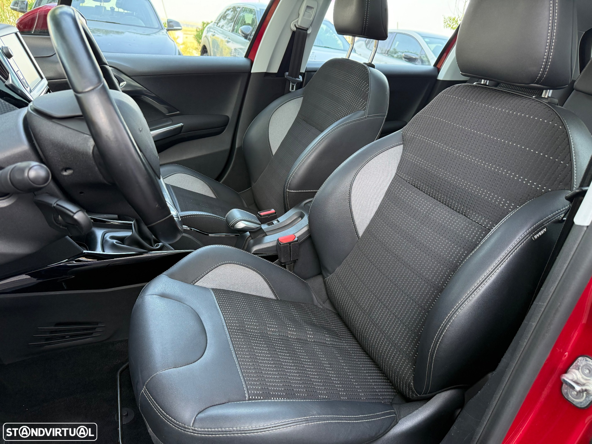 Peugeot 2008 1.6 BlueHDi Allure - 13
