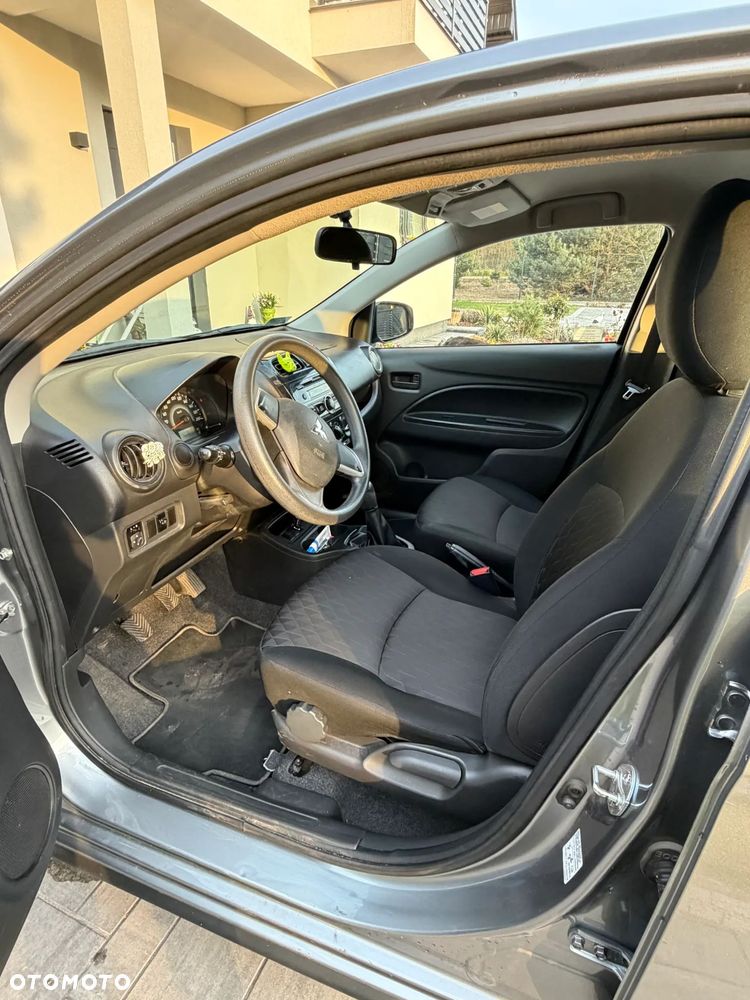 Mitsubishi Space Star - 8