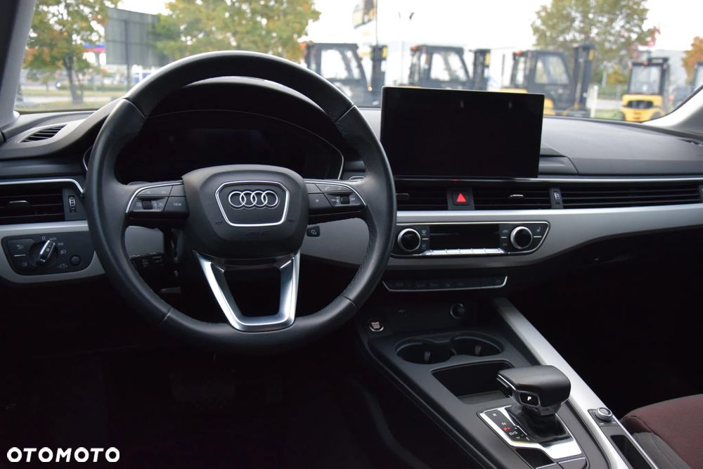 Audi A4 Limousine - 10