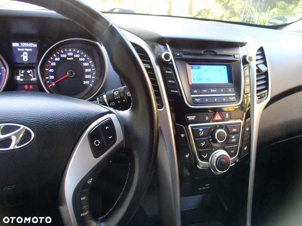 Hyundai i30 1.4 Fifa World Cup Edition - 23