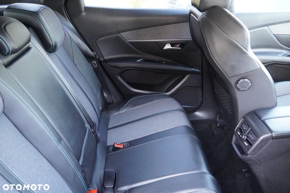 Peugeot 3008 1.5 BlueHDi Allure S&S EAT8 - 15