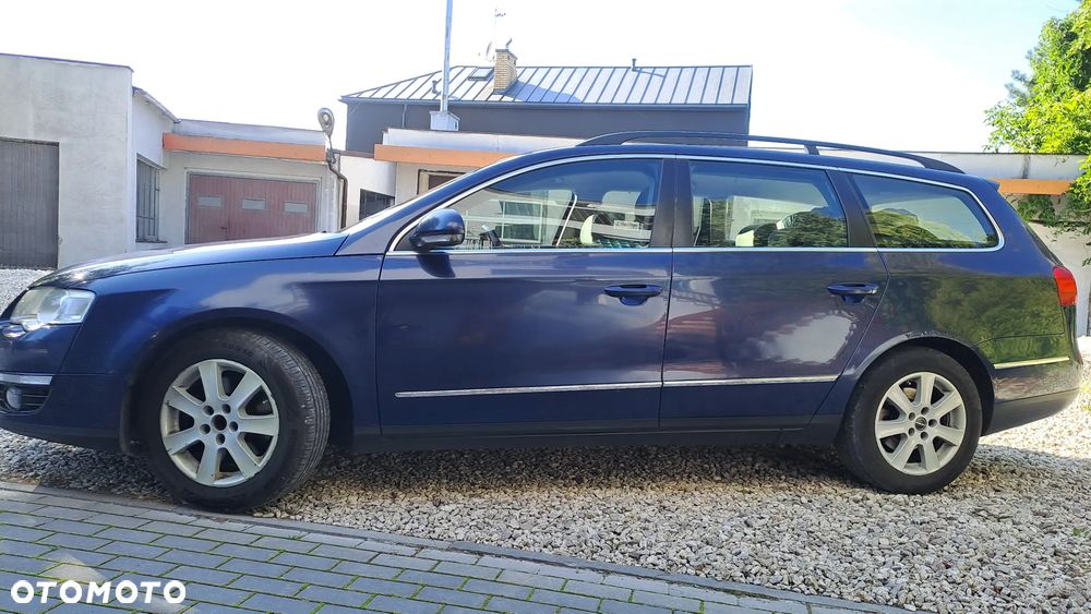 Volkswagen Passat 2.0 TDI Comfortline - 8