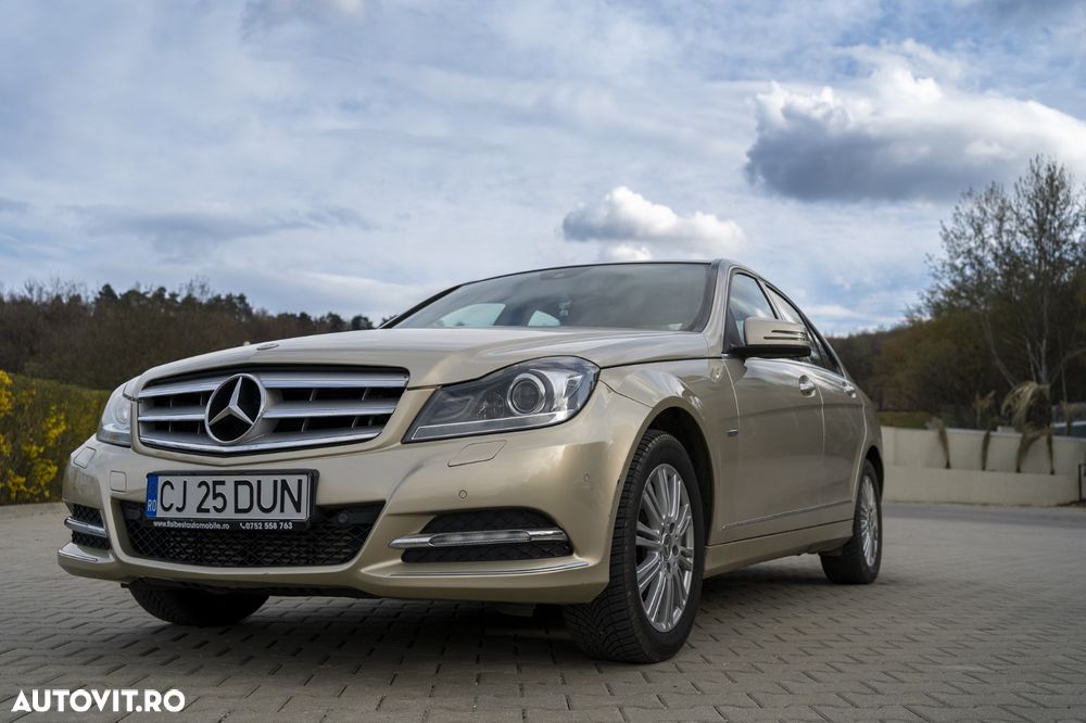 Mercedes-Benz C 250 CGI Automatik BlueEFFICIENCY Elegance - 21