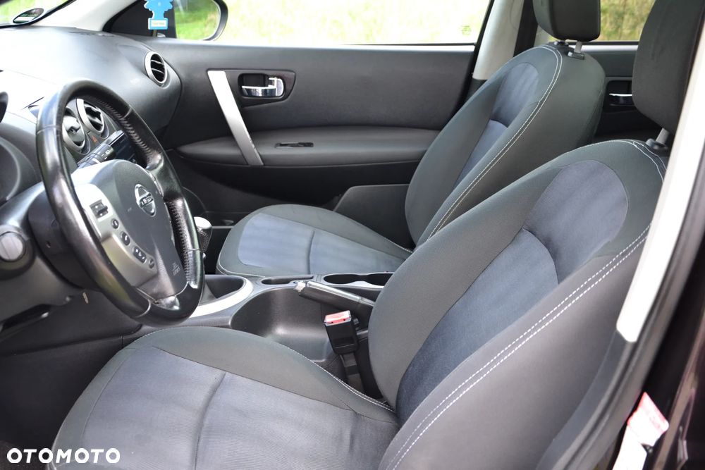 Nissan Qashqai 2.0 dCi 4 x 4 DPF lounge - 8