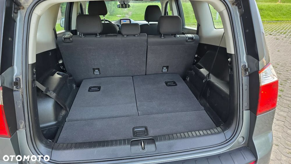 Chevrolet Orlando - 26