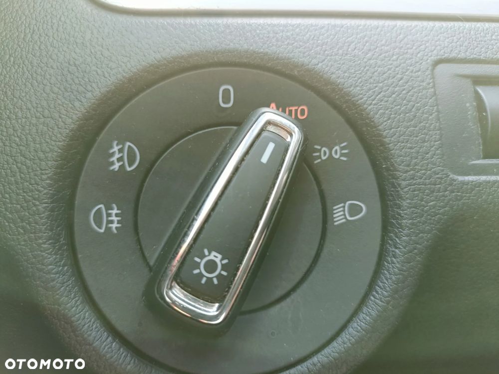 Skoda RAPID 1.2 TSI Active - 17